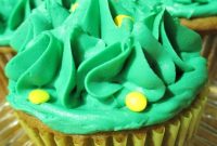 St. Patrick’s Day Pudding-Filled Cupcakes: Shamrock Dessert Recipe
