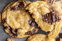 Ultimate Chocolate Chip Cookie Recipe: Crispy Edges, Chewy Center