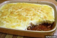 Kangaroo Pie with Silky Cauliflower Purée Topping