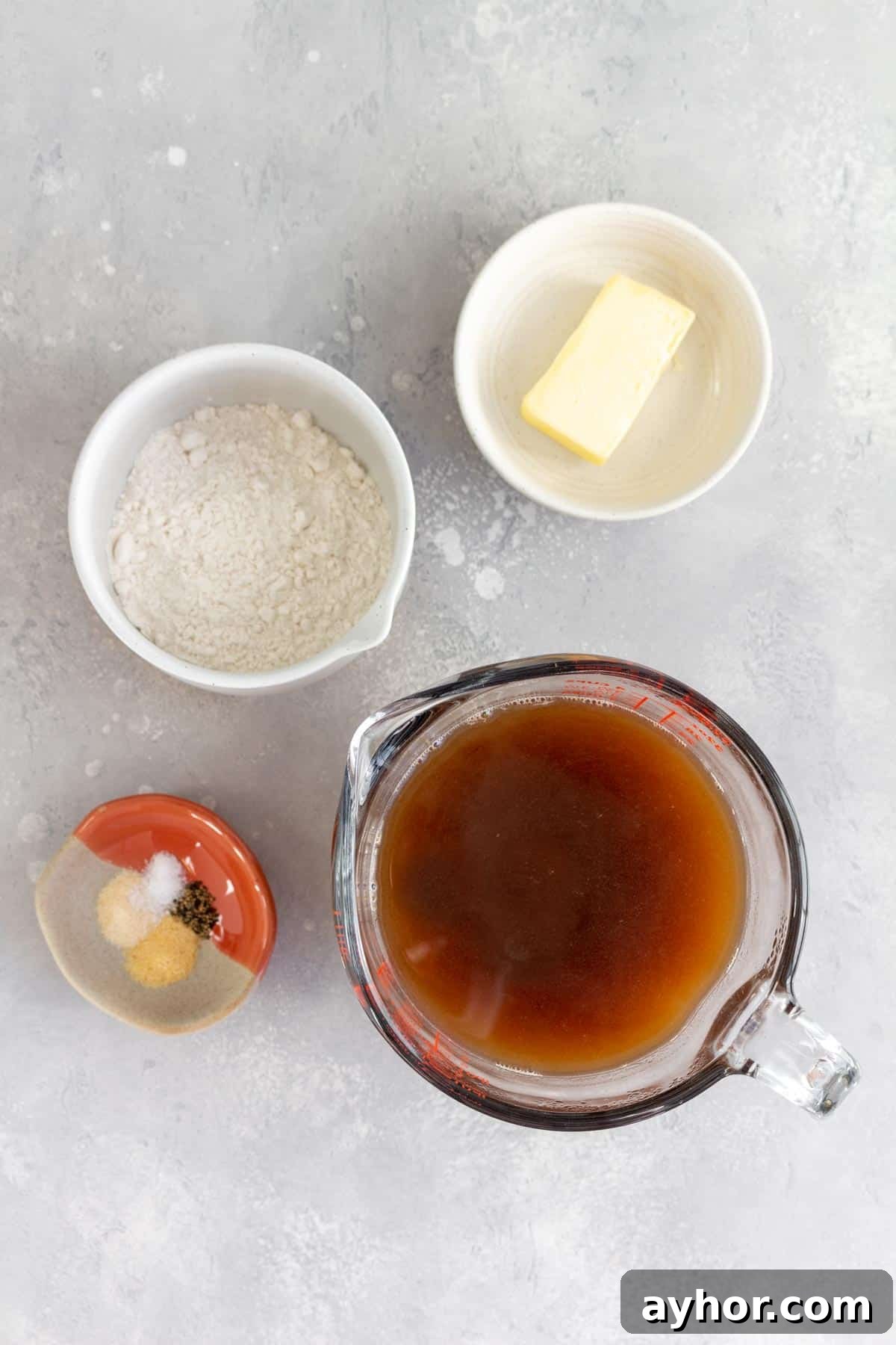 Ingredients needed to make brown gravy without drippings.