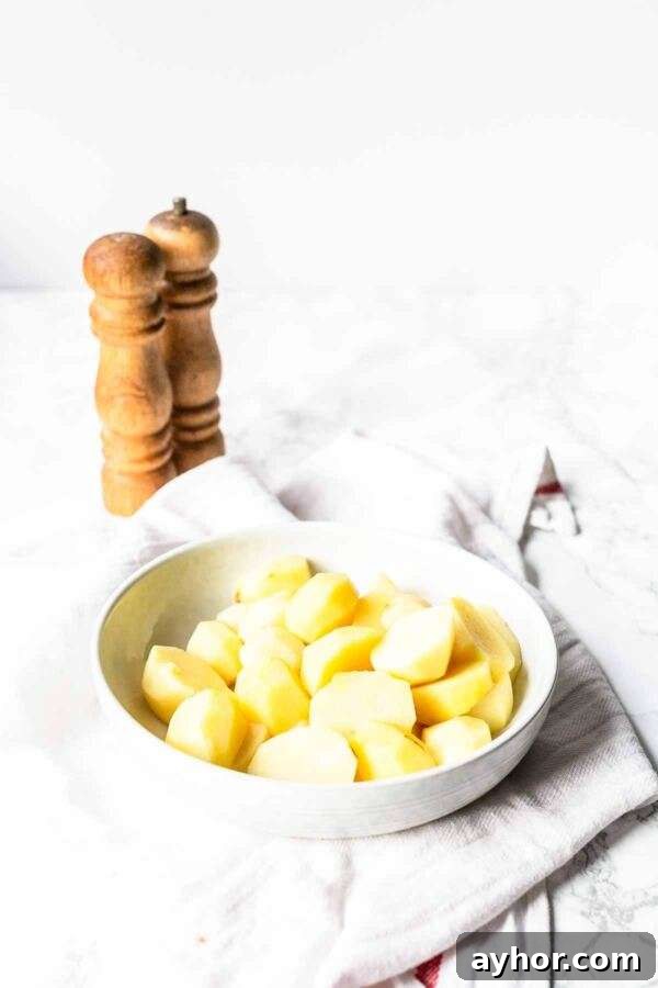 Pressure Cooker Potatoes: Quick Method for Tender, Fluffy Results 6 Perfectly boiled potatoes made with a pressure cooker in less than 15 minutes.