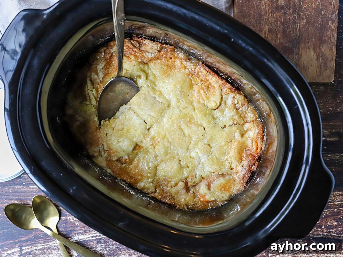 Slow-Cooker Peach Cobbler Recipe: Juicy Homemade Dessert 8 cooked peach cobbler crock pot