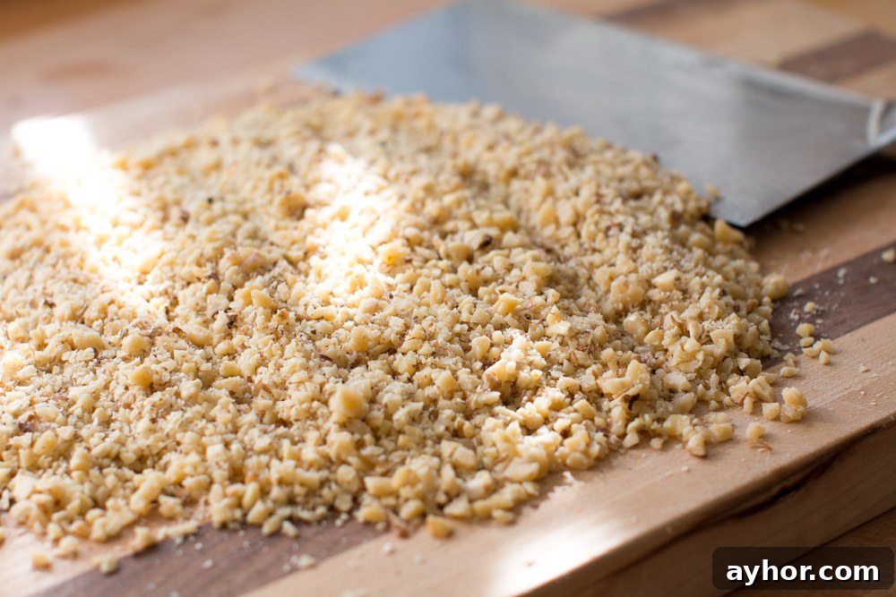 finely chopped walnuts