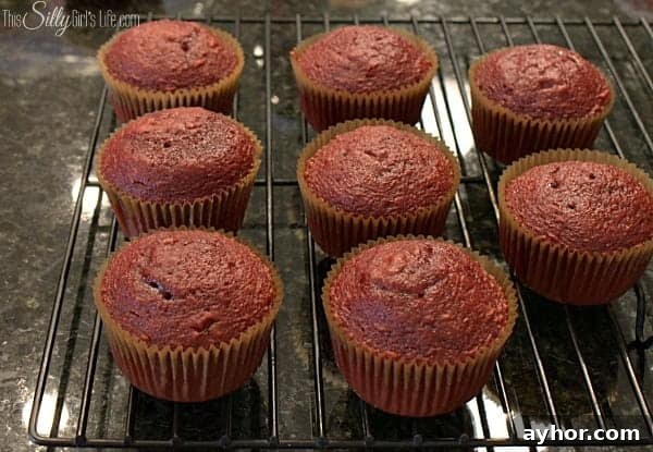 Frosted Christmas Tree Cupcakes: Festive Holiday Dessert Recipe 2 c1