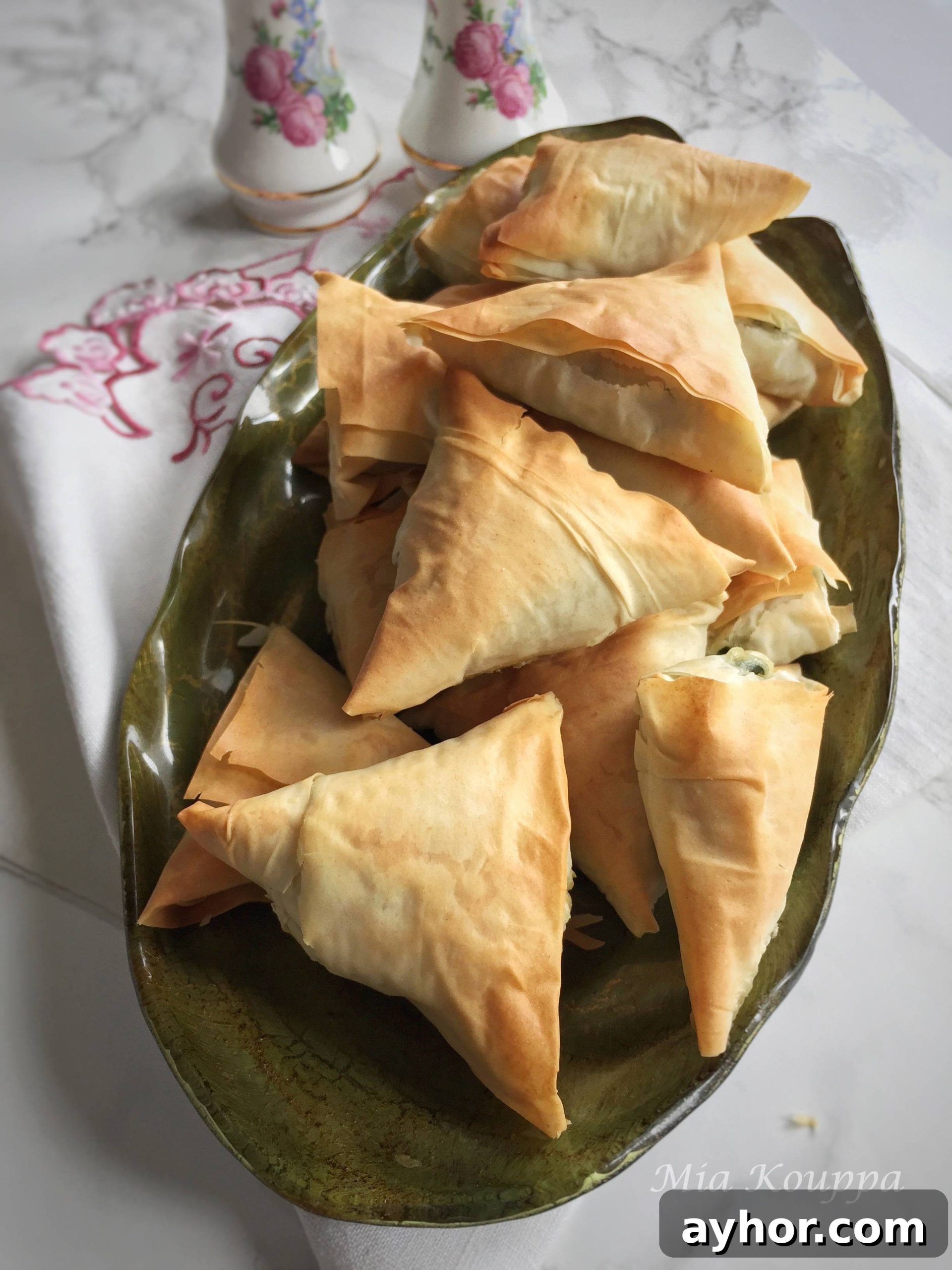 Crisp Spanakopita Made with Store Bought Phyllo 18 Spanakopita with store bought phyllo (Σπανακόπιτα με αγοραστό φύλλο)